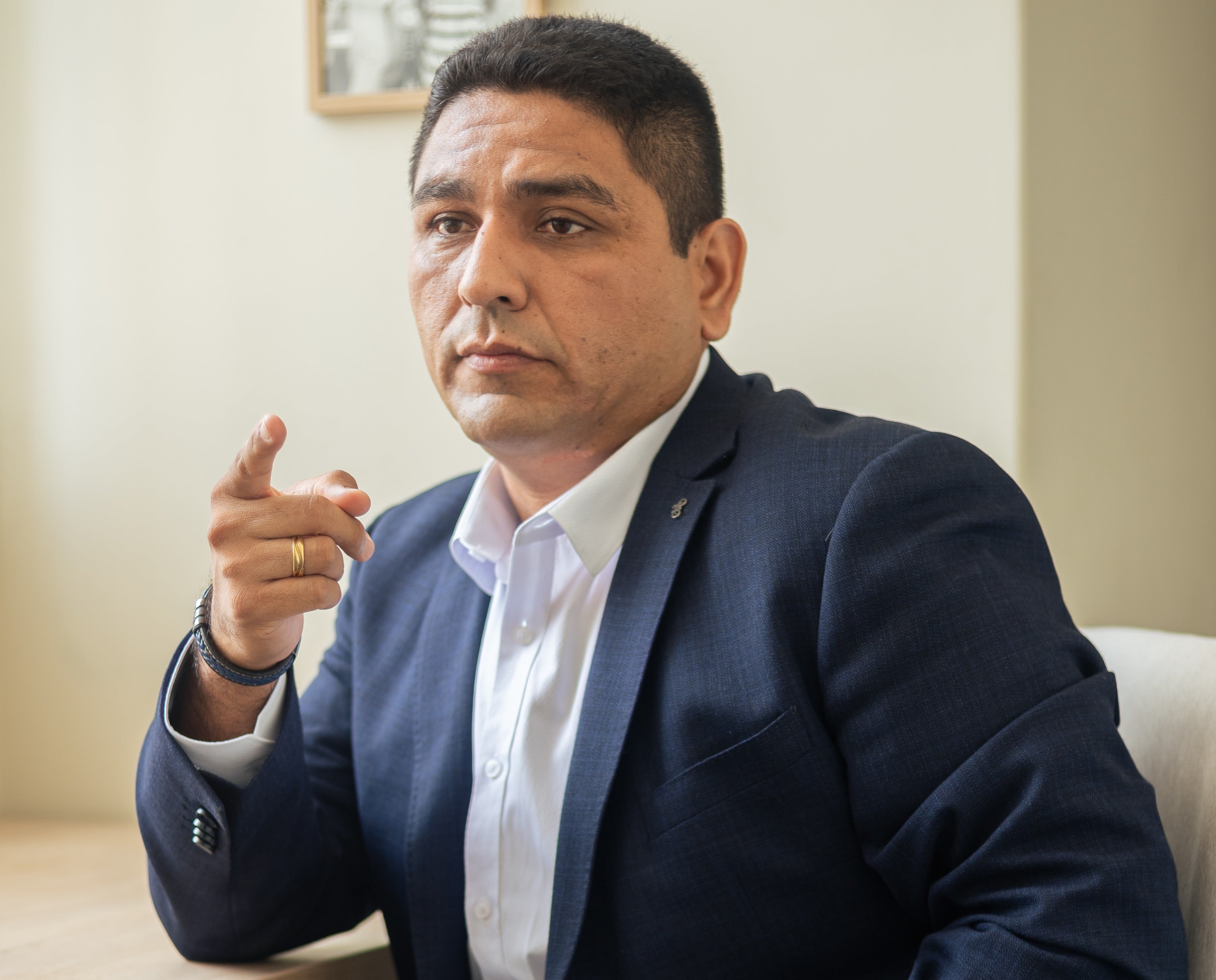 Francisco Cevallos es candidato a diputado por APP.