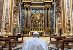 Papa Francisco se da un baño de multitudes improvisado en la plaza de San Pedro