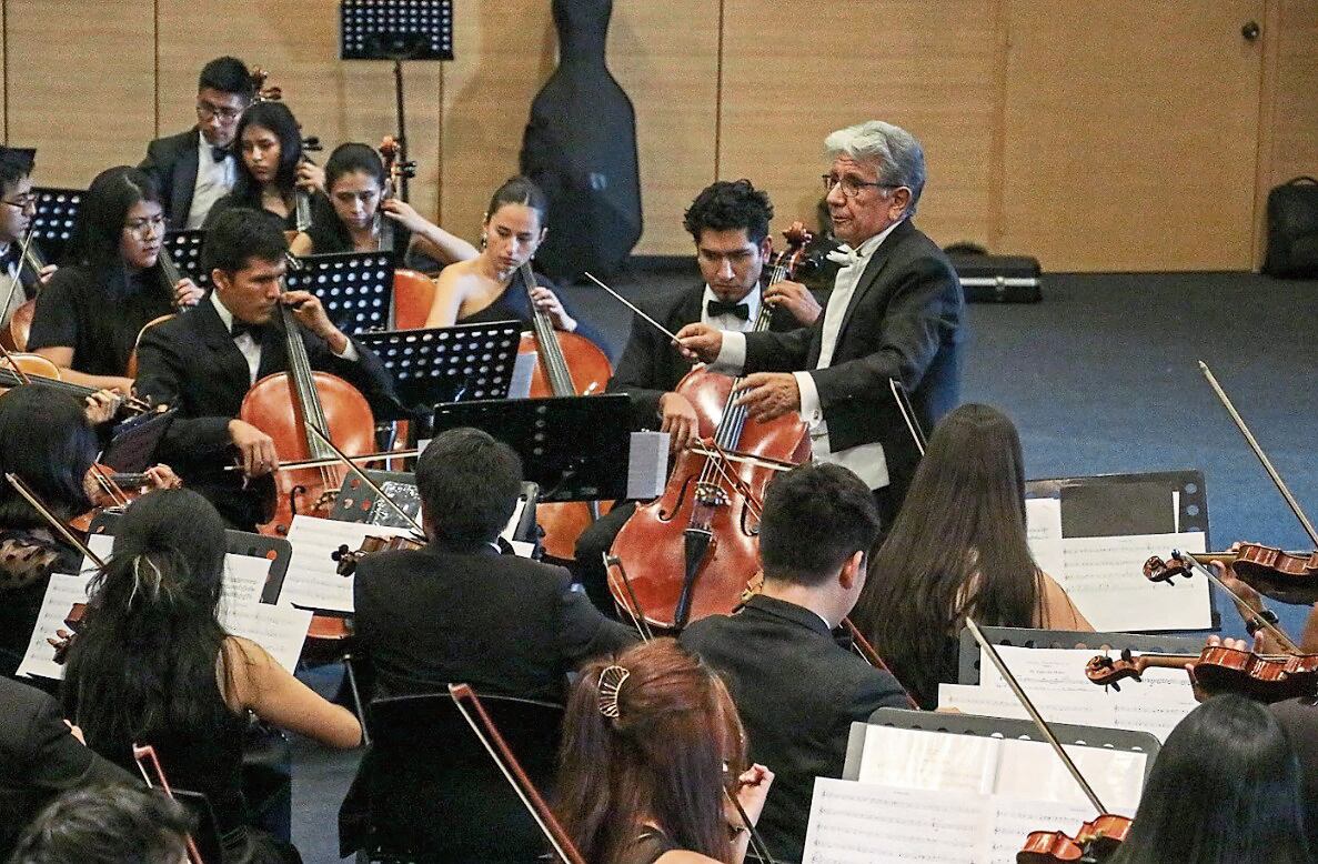 La Orquesta Filarmónica Juvenil de la Universidad Católica San Pablo. Foto: Cortesía