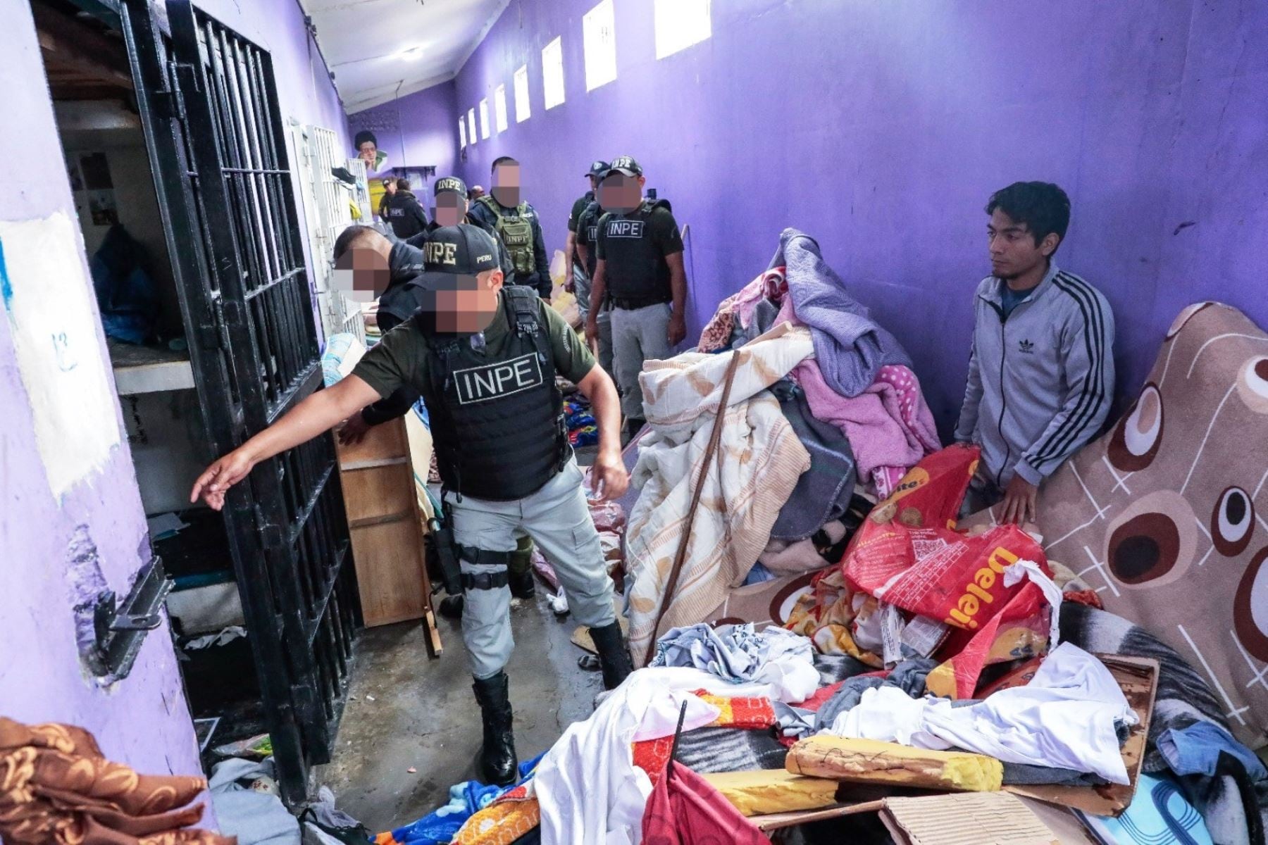 Entre julio y diciembre del 2025 se incrementaron las requisas, incautaciones y traslados de internos como parte de la estrategia de seguridad penitenciaria.