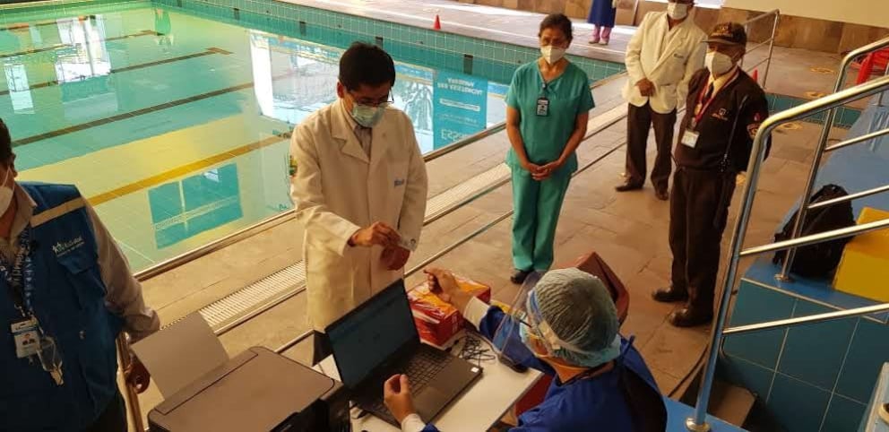 Control a piscinas revela que no todos son insalubres. (Foto: Pedro Torres)