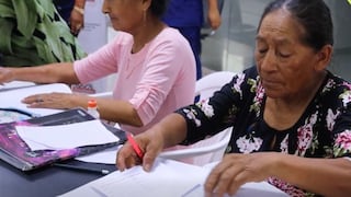 Ica: adultos mayores de Parcona vuelven a las aulas con programa municipal de alfabetización