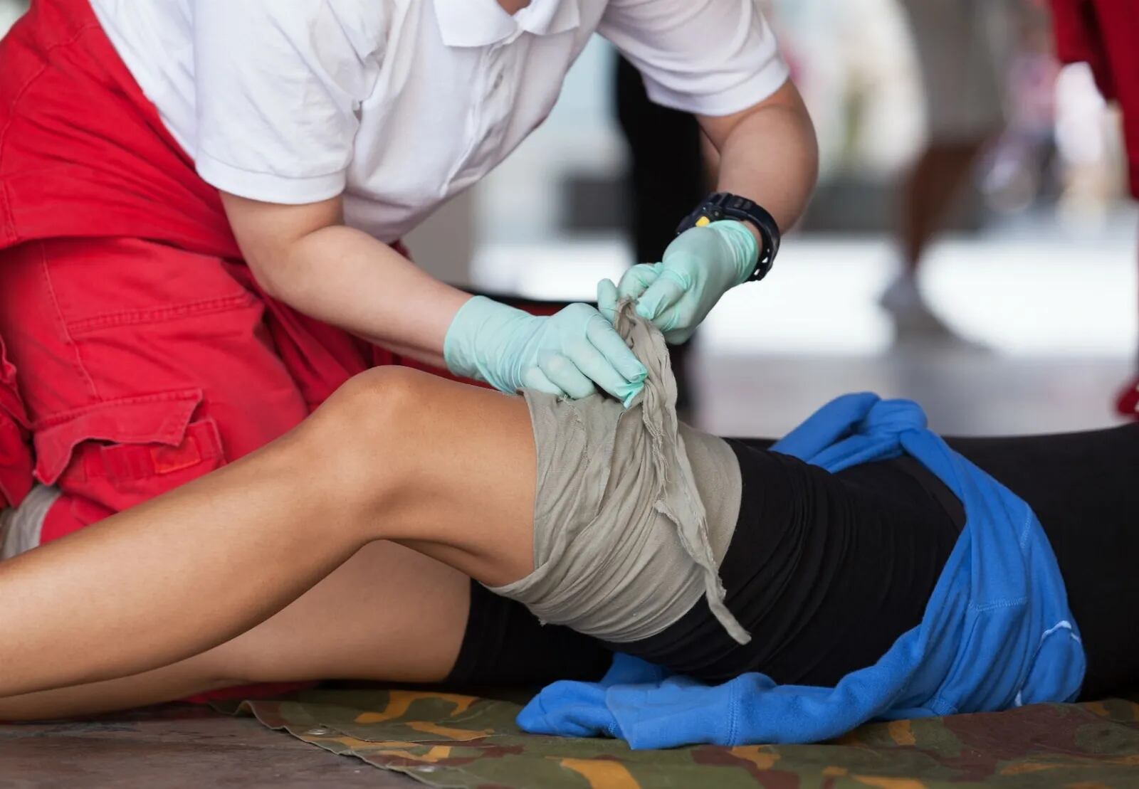 Los primeros auxilios pueden salvar vidas en caso de movimientos telúricos. Es importante contar con estos conocimientos para abordar exitosamente una situación de emergencia.