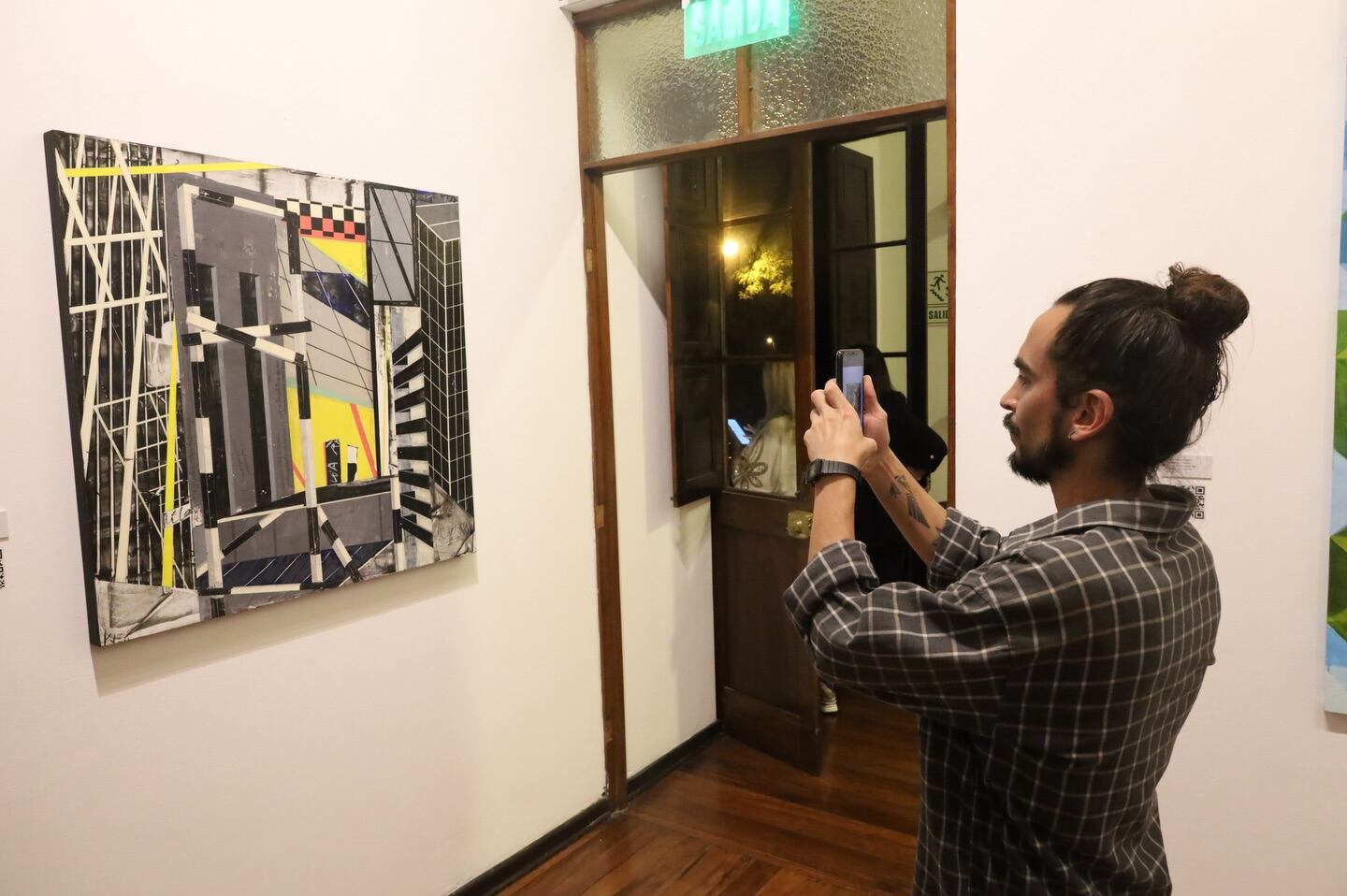 La Galería de Arte ODERS presenta una muestra colectiva que propone mirar la geometría desde lo sensible, la contemplación y la vida diaria. La exposición va hasta el 14 de febrero.