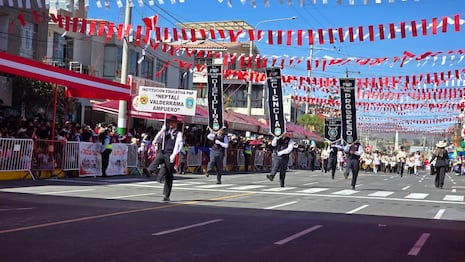 Fiestas Patrias en Arequipa: Así se vive el desfile escolar en Paucarpata (FOTOS)