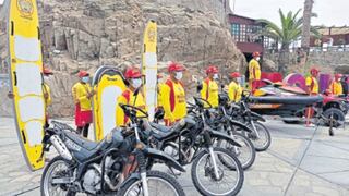 Policía entrega motos para las playas de Camaná e Islay