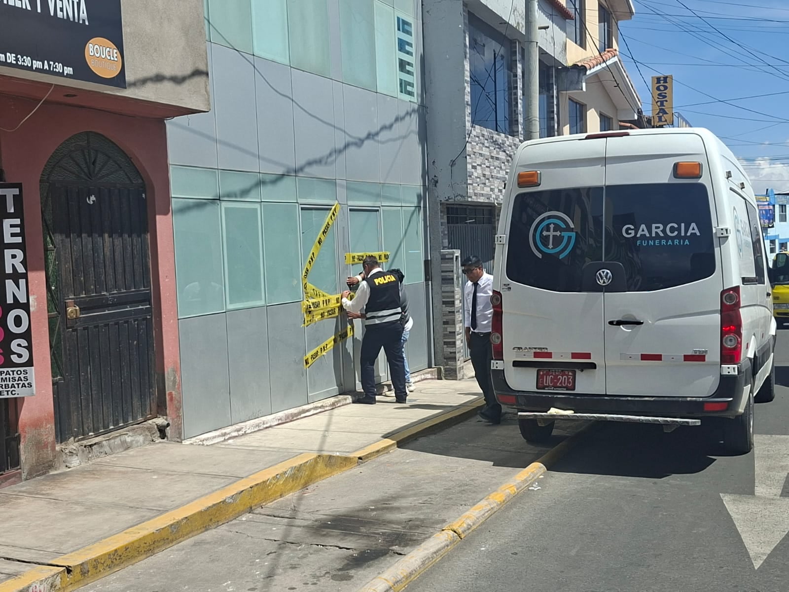 Adulto falleció hace 3 días por descarga eléctrica cuando iba a ducharse, en Cayma. Foto: HBA.