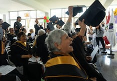 Adultos mayores culminan el año escolar y avanzan en su proceso de formación educativa
