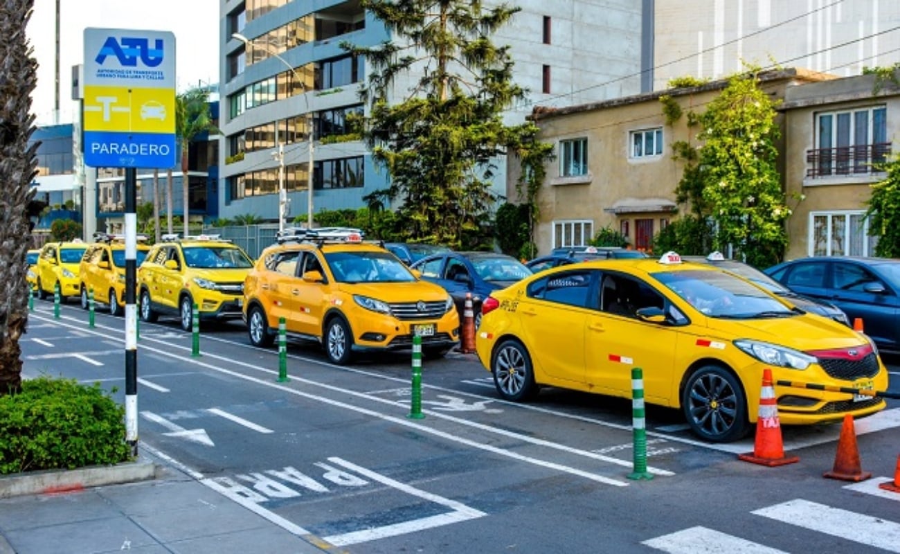 ATU prorroga por un año la implementación del distintivo amarillo para taxis independientes. (Foto: Gobierno del Perú)