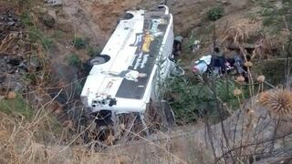 Bus con músicos de “Óscar Manuel y su Historia Romántica” volcó en carretera Lima–Canta