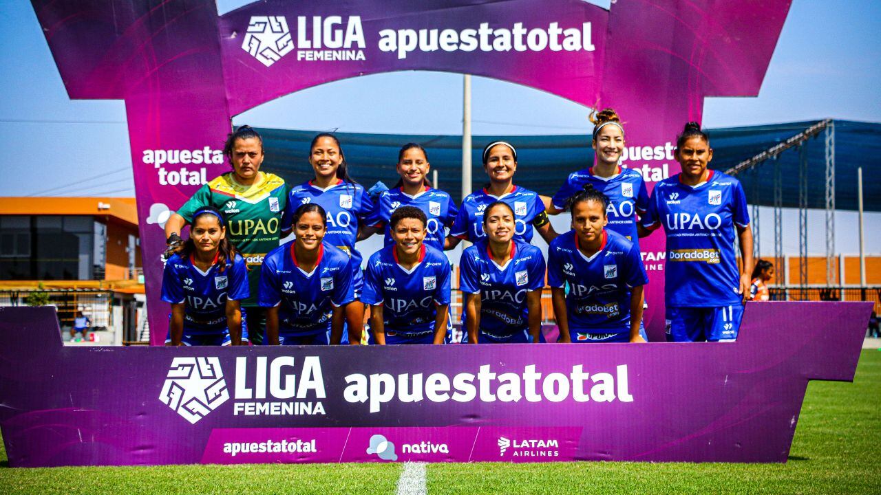 Así formaron las carlistas en el "clásico trujillano". (Foto: CAM)