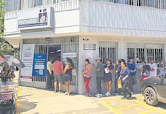La Libertad: Ciudadanos hacen largas filas para recoger DNI