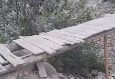 Vecinos piden reforzar puente rústico sostenido por palos en Chosica