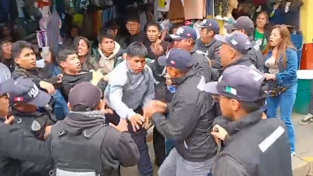 Huancayo: Ambulantes e informales se agarran a golpes con municipales por ocupación de vías
