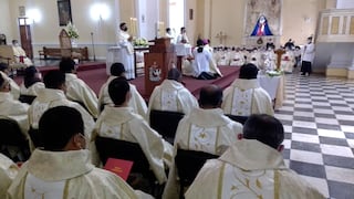 Tacna: Nuevo obispo Juan Carlos Asqui profesa su fe y jura fidelidad
