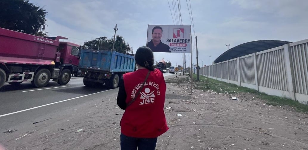 Perú Primero, que postula a Daniel Salaverry al Gobierno Regional de La Libertad, tiene seis procesos sancionadores, mientras que Podemos Perú, Acción Popular y el Partido Aprista Peruano (PAP) cuentan con un expediente cada uno. Organizaciones políticas habrían colocado paneles en lugares no autorizados.