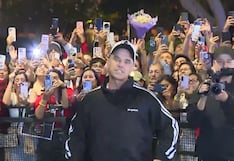 Robbie Williams cantó para sus fans tras suspensión de su concierto en Lima