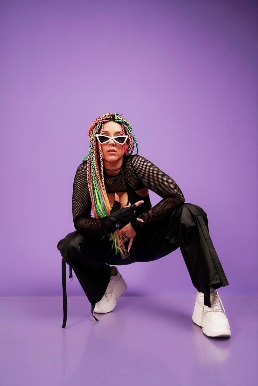 La artista cubana – colombiana forma parte del movimiento “Salsa Fresh” y ha estrenado su video de “Cuando Tok Tok” junto al maestro Motiff.