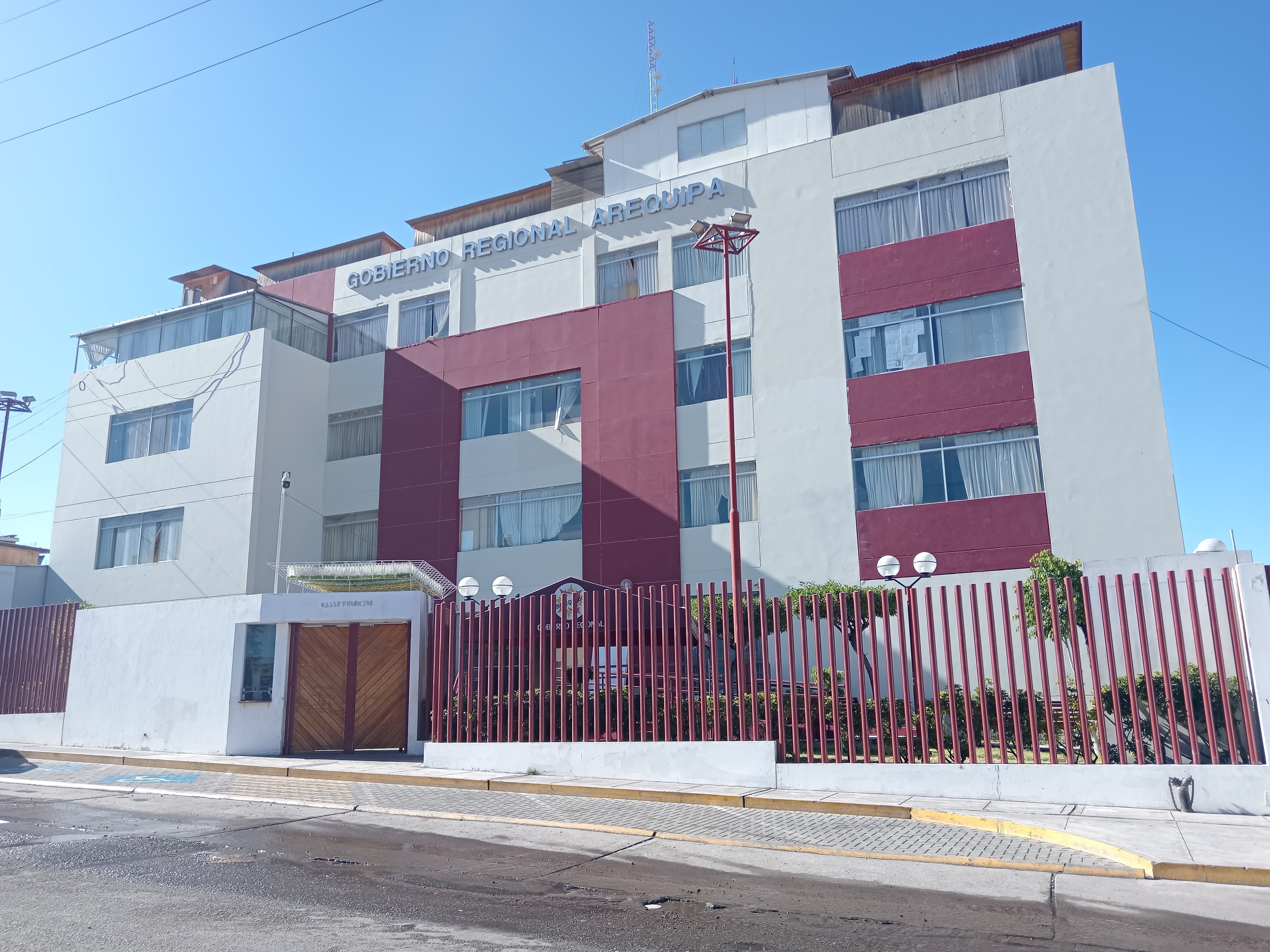 Gobierno Regional de Arequipa da oneroso pago a asesores FAG. (Foto: GEC)