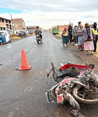 El trágico accidente ocurrió la mañana del martes cuando el padre trasladaba a su hija en motocicleta hacia su centro educativo.