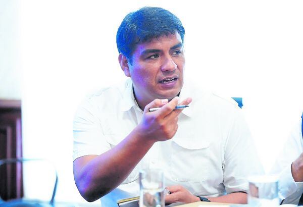 Esto, debido a los cuestionamientos que hizo el suspendido burgomaestre, quien habría dicho que de regresar a la comuna anularía esa iniciativa.