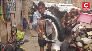 Huancayo: Músico rescata su tuba  ‘nadando’ en medio de inundación