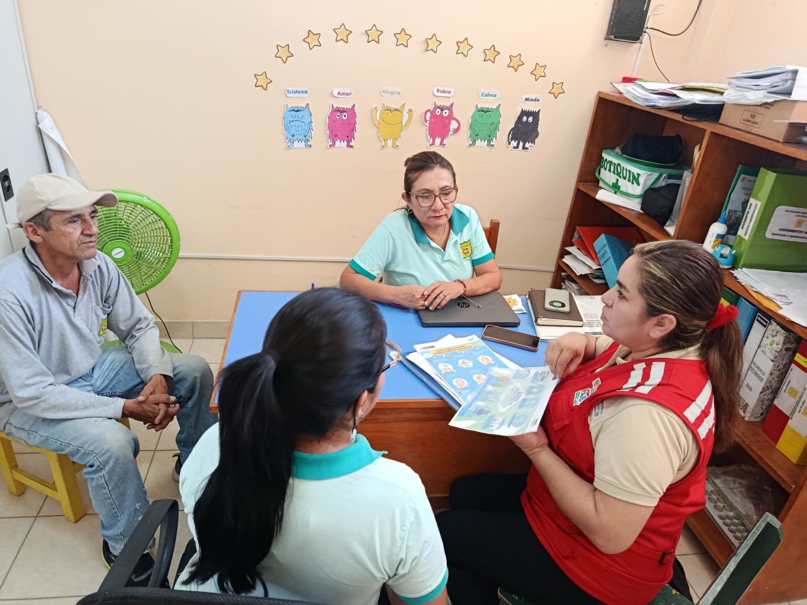 Brindan asistencia técnica a colegios.
