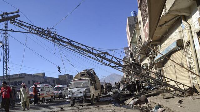 Pakistán: 33 muertos en bombardeos cerca a la frontera con Afganistán