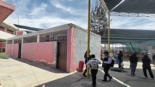 Estudiantes de la UGEL Arequipa Sur en ambientes improvisados por falta de aulas
