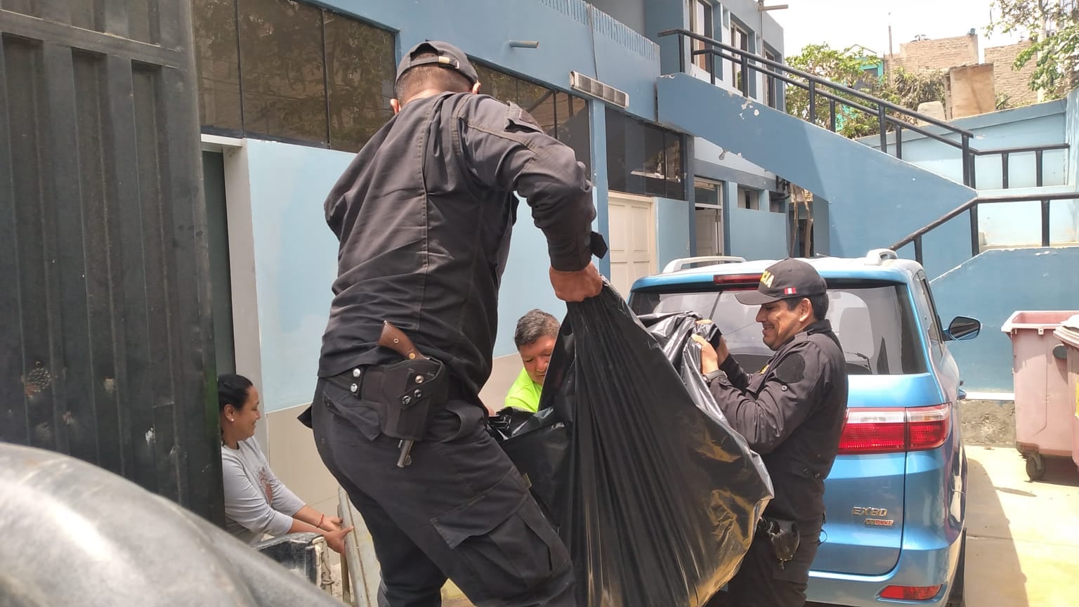 Cuerpo de fallecido fue llevado a la morgue de Chiclayo.