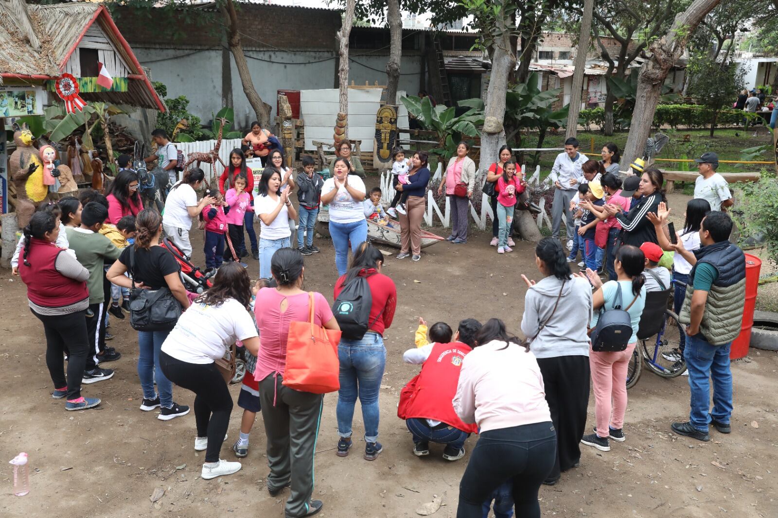 La terapia recreativa genera en las personas con discapacidad mayor sentimiento de inclusión y ayuda a mejorar sus habilidades y relaciones sociales. Los ayuda a mejorar también su salud mental, y la sensación de bienestar y autoestima.