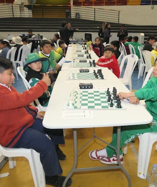 Más de 350 ajedrecistas compiten en el Regional Juvenil Sur Arequipa 2026