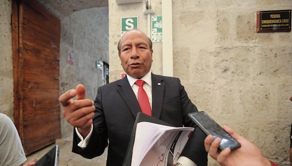 Gerente regional Jesús Hinojosa no explica motivos de pedido (Foto: GEC)
