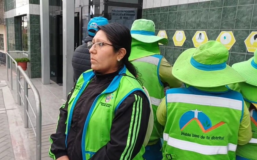 Obreros de Mariano Melgar denuncian amenaza de muerte, mientras podaban árbol en Mariano Melgar. (Foto: GEC)