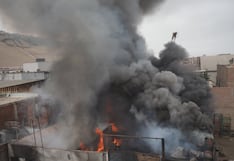 Incendio en vivienda de Villa El Salvador fue controlado tras intensa labor de bomberos