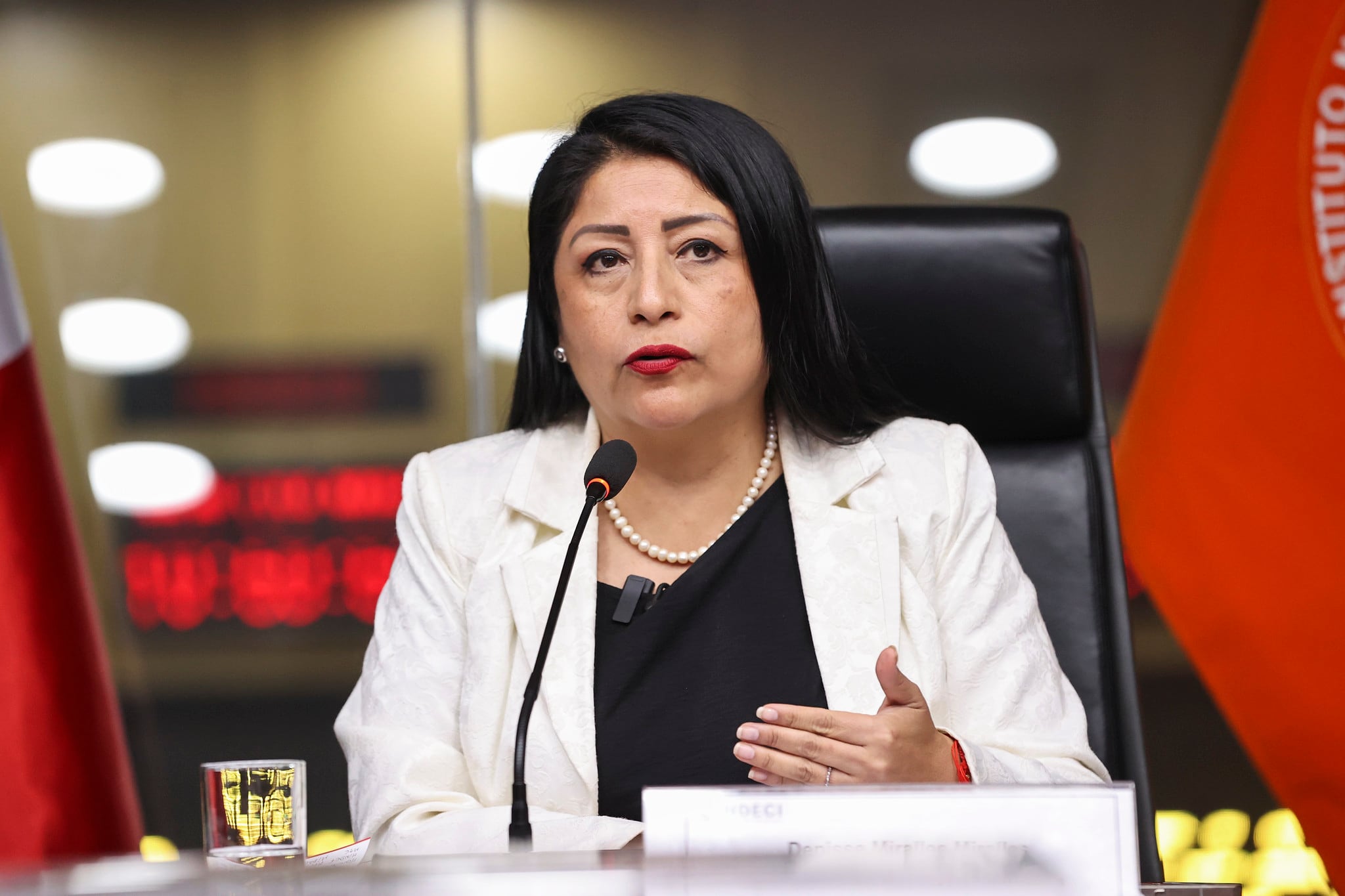 La presidenta del Consejo de Ministros presentó ante la bancada fujimorista los lineamientos del plan de gestión del Ejecutivo y abordó temas como la emergencia por El Niño y la seguridad ciudadana. (Foto: PCM)