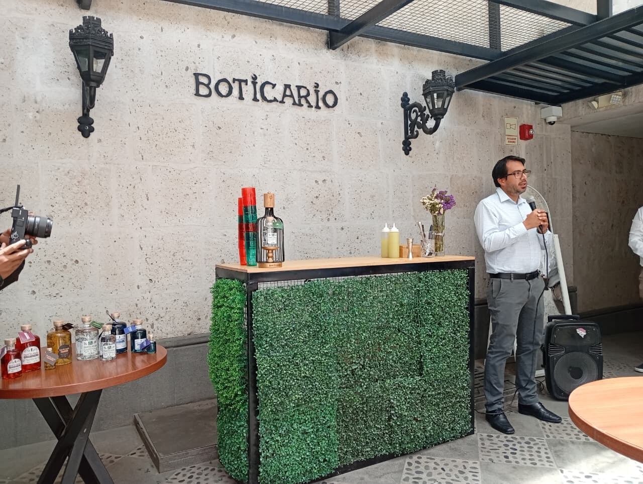 Boticario Dry Gin presenta nueva línea de producto. Foto: GEC.