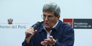 Rafael Rey presenta su renuncia al gabinete presidido por Luis Galarreta. (Foto: Julio Reaño/ GEC)