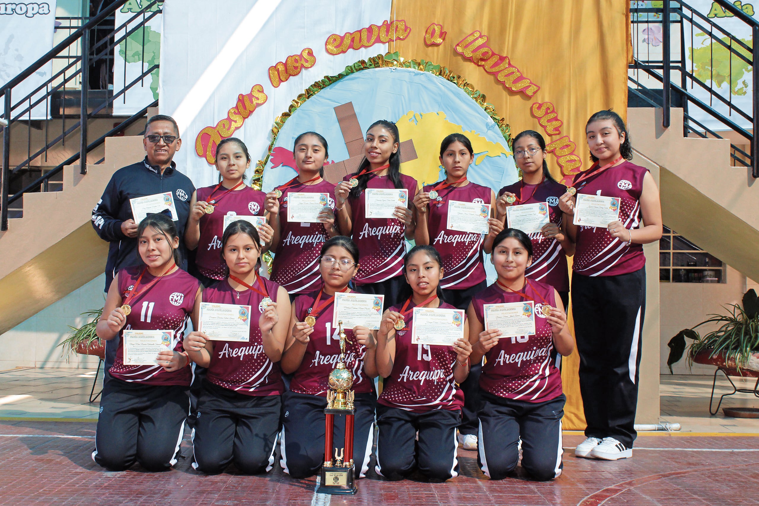 Arequipa: Colegio María Auxiliadora, campeona del voleibol