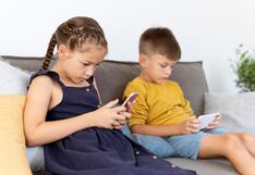 Ley de celulares en colegios: claves para guiar a hijos en su uso consciente