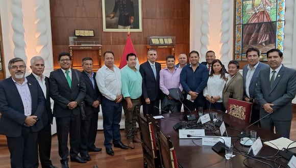 Alcaldes de Arequipa se reunieron con ministros. (Foto: Difusión)