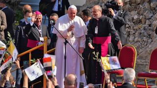 El papa Francisco reza en Irak por las “víctimas de la guerra” en Mosul, devastada por el Estado Islámico