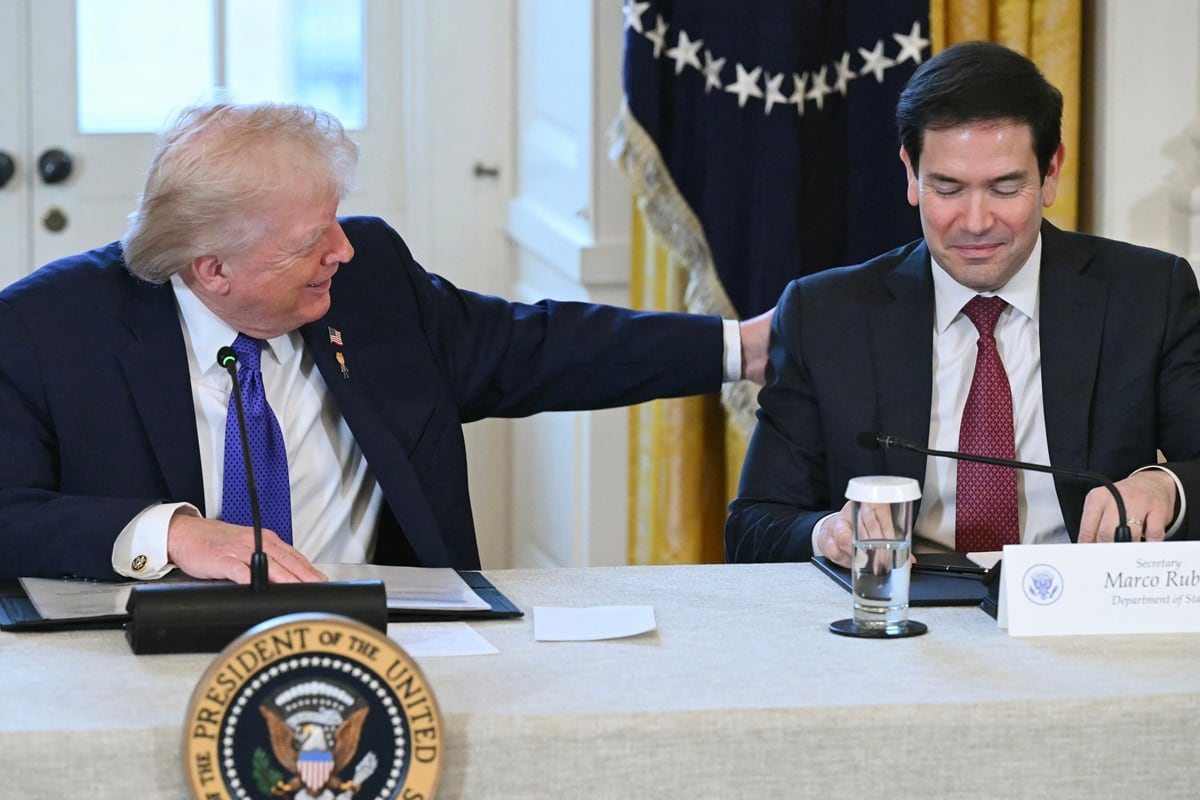 El presidente de Estados Unidos, Donald Trump, junto al secretario de Estado de Estados Unidos, Marco Rubio. (SAUL LOEB / AFP)