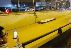 Bus queda atrapado en bypass de Villa María del Triunfo tras intensas lloviznas