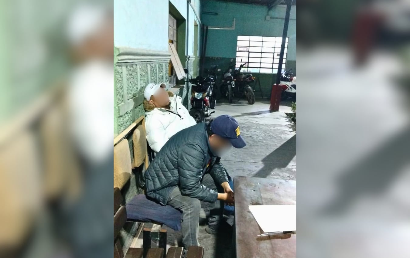 Detienen a dos presuntos implicados en hurto a farmacia en el centro de Arequipa. Foto: PNP.