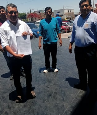 Óscar Rivera presentó documento en el municipio distrital de Ciudad Nueva. (Foto: Adrian Apaza)