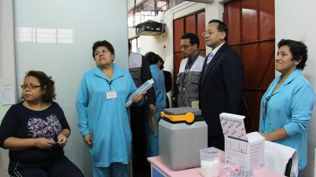 Contraloría verifica stock de vacunas para AH1N1 en hospitales de Lima y Callao