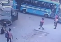 SJM: Conductor impactó su auto contra mujer de 65 años que caminaba con bastón