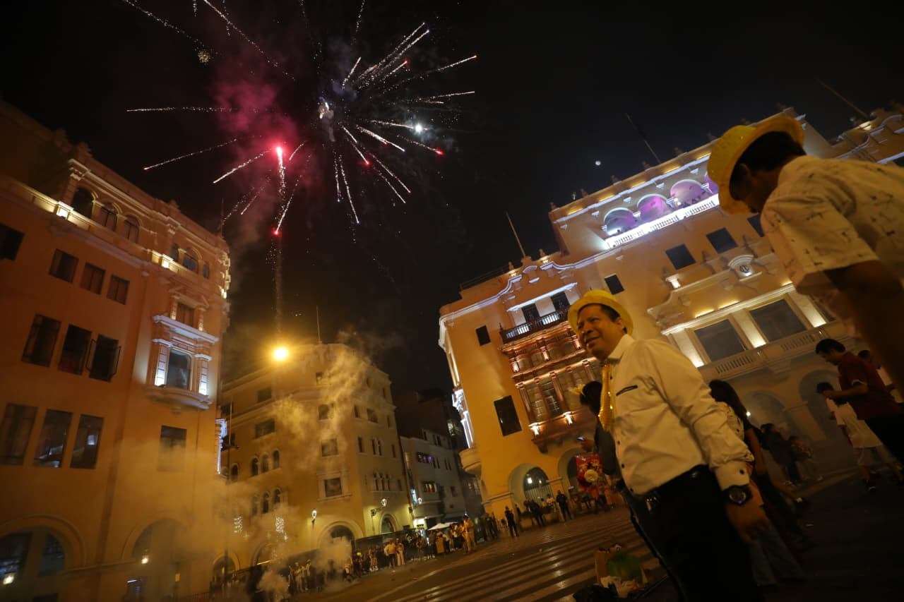 Senamhi reporta altos niveles de material particulado durante las celebraciones y advierte riesgos para la salud. Fotos: Antonio Melgarejo/ @photo.gec