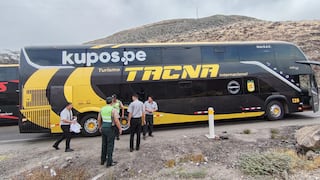 Recuperan maletas con objetos de valor que cayeron de bus en la vía Arequipa-La Joya